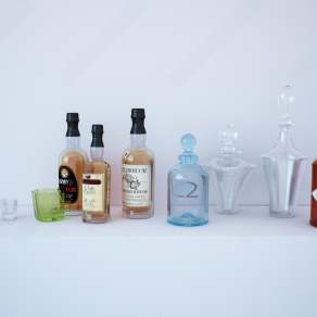 现代酒瓶3D模型下载